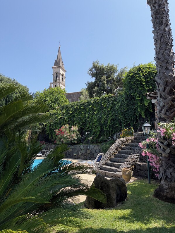 Outdoor pool - Old House of charm with swimming pool and panoramic view between Etna and sea (Trecastagni)