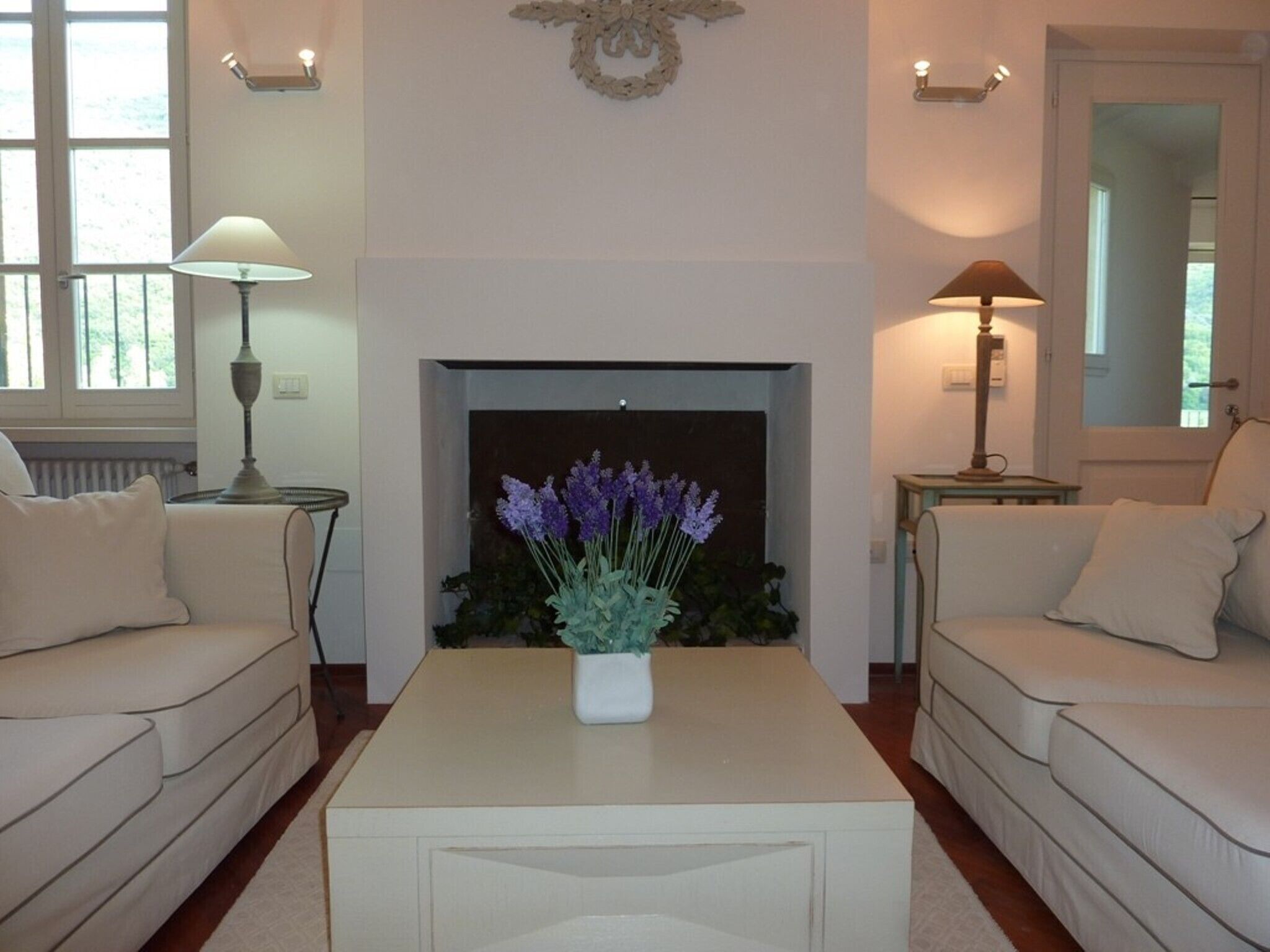 Luxury Apartment with balcony views in Historic City Centre