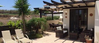 Nol Adre.    Una villa de lujo con su propia piscina privada, vistas al mar