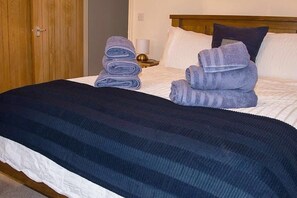 3 Schlafzimmer, Bügeleisen/Bügelbrett, Reisekinderbett, WLAN