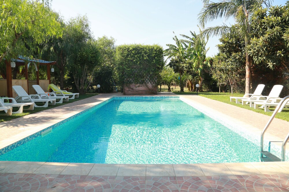 .Heating with private pool