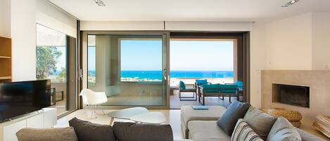 Smart TV, chimenea, consola de videojuegos, reproductor de DVD