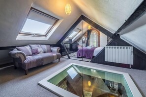 1 bedroom, travel crib, WiFi, bed sheets - The Old Smithy, Holme-next-the-Sea, Norfolk (Holme-next-the-Sea)