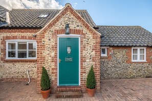 Exterior - Gallery Cottage, Wighton, Norfolk (Wells-next-the-Sea)