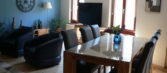 Vakker leilighet i hjertet av middelalderbyen med privat parkering og garasje