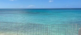 Charming 2 bedroom 2 shower room self catering apt on a gorgeous quiet beach