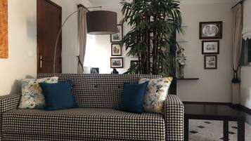 TV, lareira, DVD player, pebolim