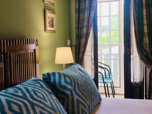 5 soverom, strykejern/-brett, reiseseng for barn og wi-fi (inkludert)