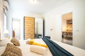 2 bedrooms, iron/ironing board, travel crib, free WiFi