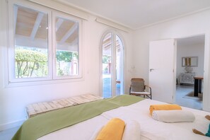 2 bedrooms, iron/ironing board, travel crib, free WiFi