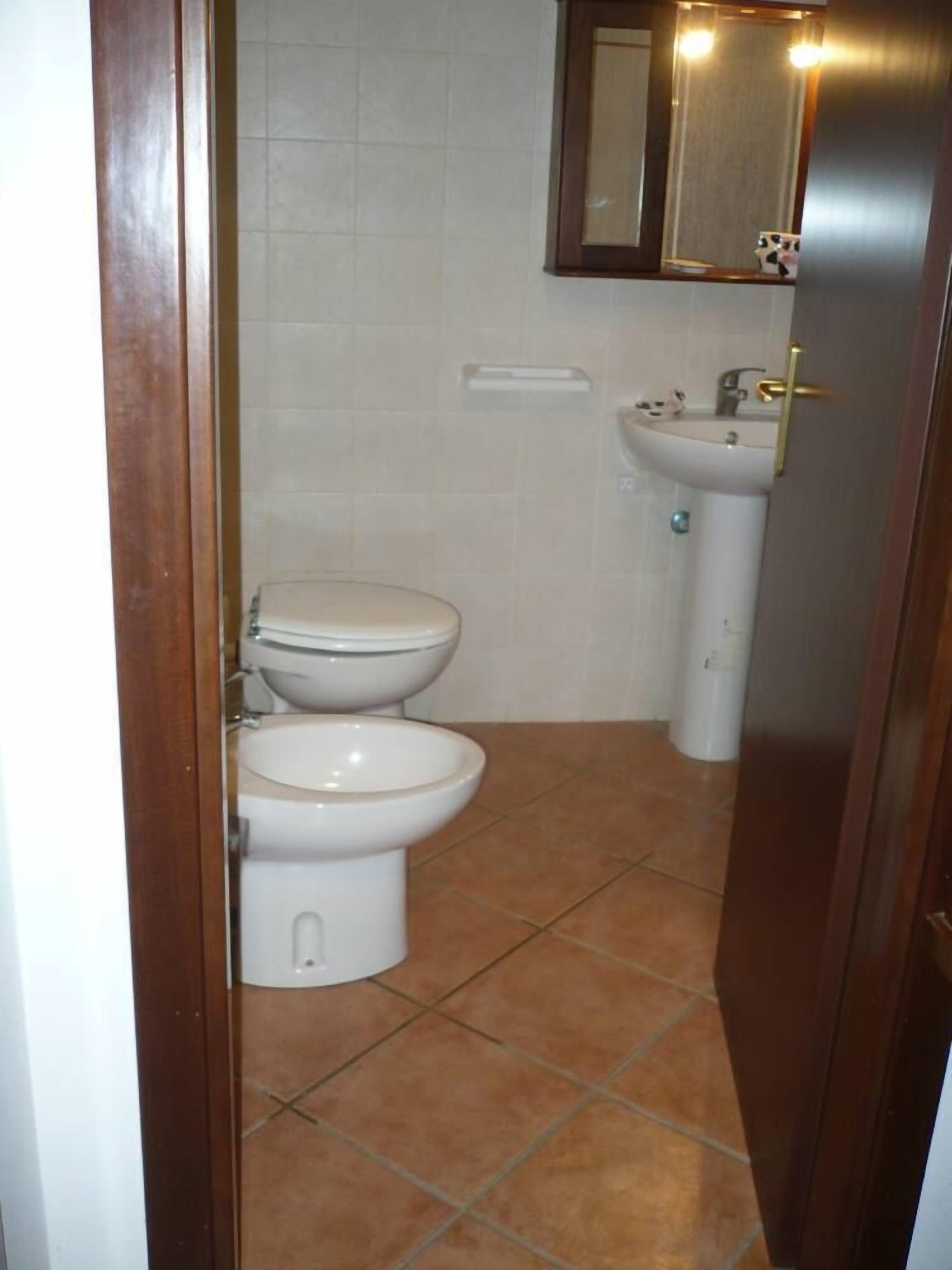 House with garden,near sea.