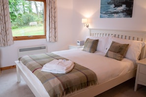 2 عدّة غرف نوم ومكواة/لوح كي وسرير سفر وواي فاي مجانًا