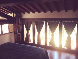 2 makuuhuonetta, vauvan matkasänky, ilmainen Wi-Fi, vuodevaatteet