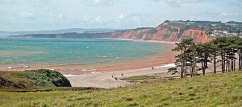 Sjarmerende hytte i fredelig beliggenhet