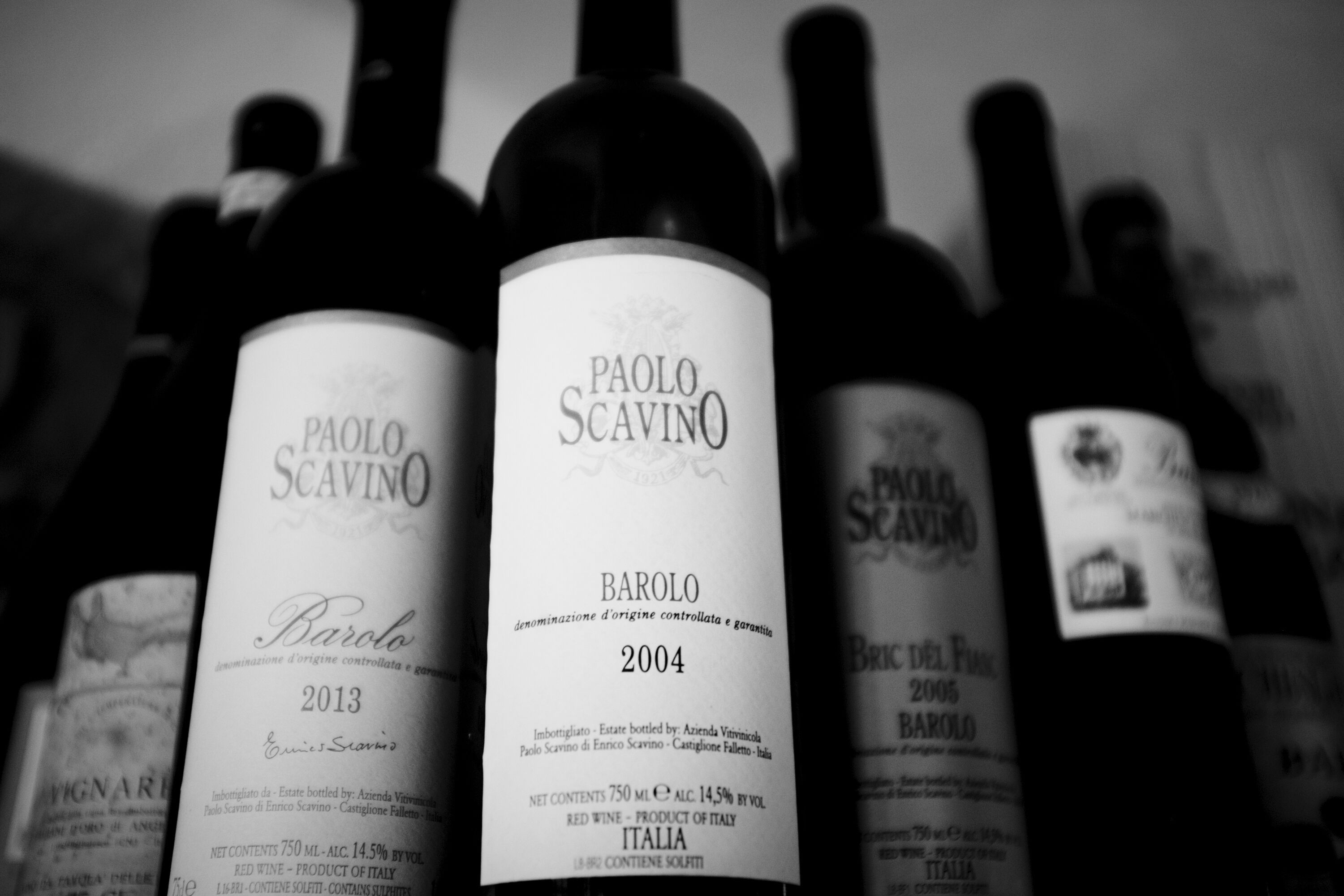 Charming Villa, large heated pool, wonderful views, peaceful location