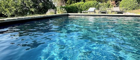 Piscine extérieure, piscine chauffée