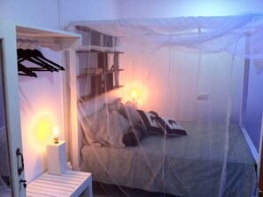 2 bedrooms, memory-foam beds, iron/ironing board, free WiFi