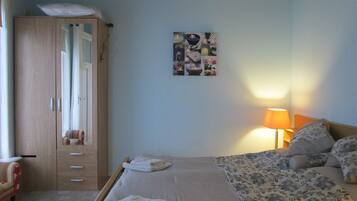 1 quarto, ferros/tĂĄbuas de passar roupa, Wi-Fi de cortesia