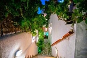 Property grounds - Comfort Double Room Semi Basement 23 meters Parikia near Livadia Beach.  (paros)