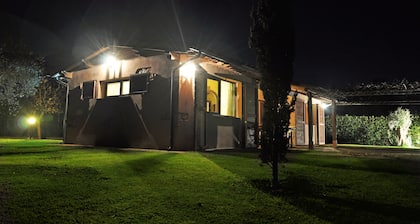 PESCO House - "Podere Campi Al Mare" with SHARED POOL - free WI-FI - jacuzzi