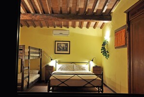 1 bedroom, in-room safe, iron/ironing board, free WiFi