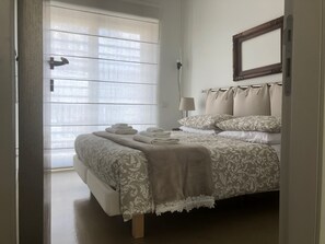 5 室のベッドルーム、アイロン / アイロン台、旅行用ベビーベッド、WiFi (無料)