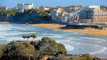 Beach nearby, sun loungers
