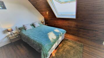 4 chambres, fer et planche à repasser, lit parapluie, Wi-Fi gratuit
