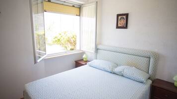 5 chambres, fer et planche Ă  repasser, Wi-Fi gratuit, draps fournis