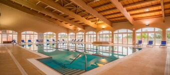 3 bedroomed villa with a south facing private garden access to golf and pool