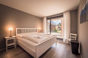 4 bedrooms, iron/ironing board, WiFi, wheelchair access