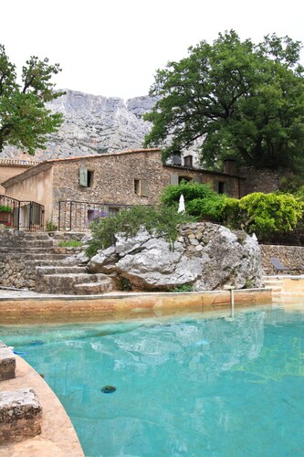 LA FEUILLERE, 17 CENTURY MANSION. 