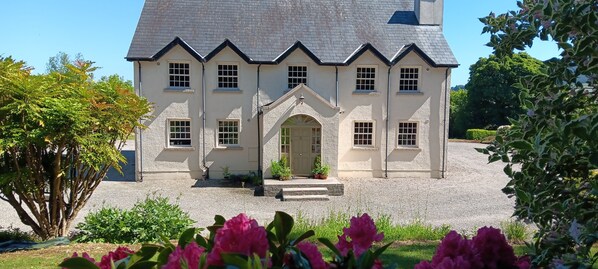 Exterior - Family Friendly Spacious Home On Large Grounds With Panoramic Views (Aughrim)