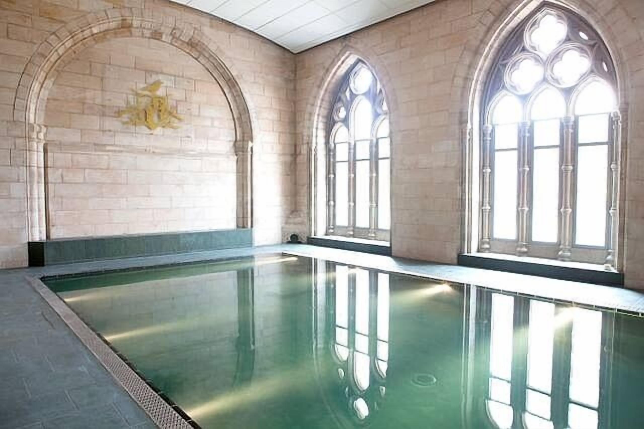 Swimming pool