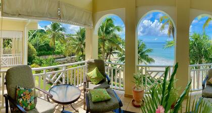 Spacious, Family Friendly, Top Floor, 3 Bedroom Apartment on the Beach