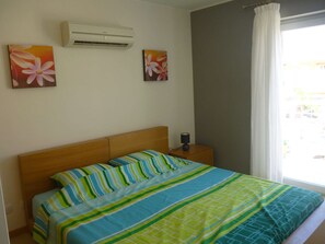 1 camera, ferro/asse da stiro, Wi-Fi