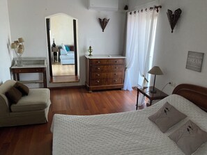 1 bedroom, iron/ironing board, internet, bed sheets