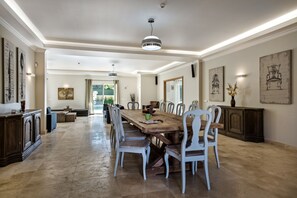 Dining - Luxury 14 bedroom Quinta De Carmo (Albufeira)