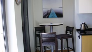 Dining - Five* Apartment with Beautiful Sea Views from the Balcony (Olhao)