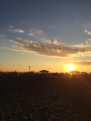 كراسي للتشمس، مناشف للشاطئ