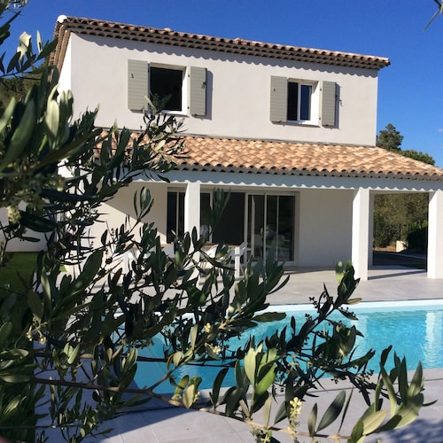 Superbe villa neuve avec tout le confort moderne à 9 km des plages 