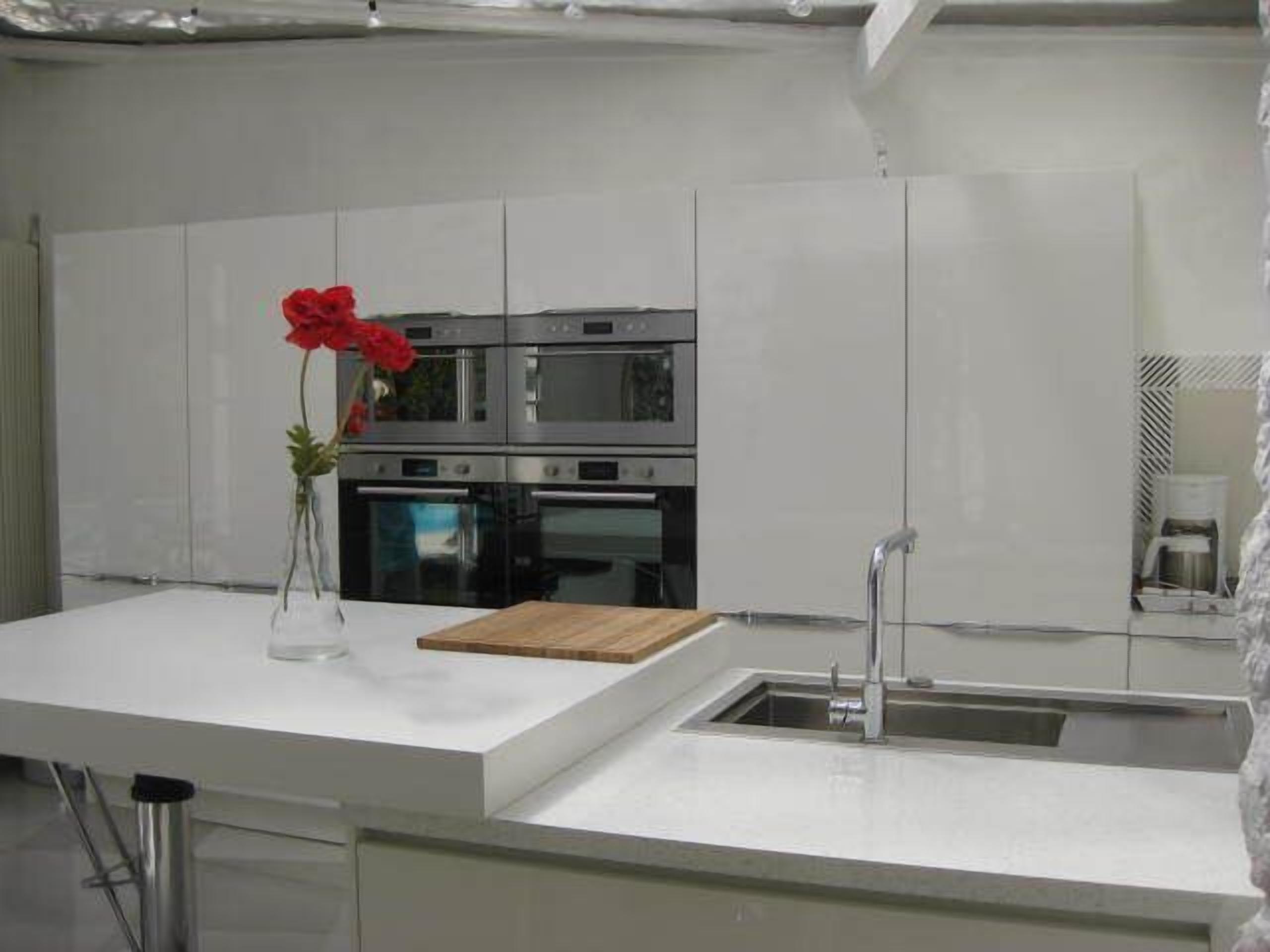 Villa, pool & garden close to Cannes and beach. 20 Guests