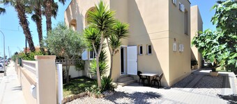 VILLA HUGO- House in residential area Bahía Grande. Private pool. Ideal for families. Very popular - Free Wifi