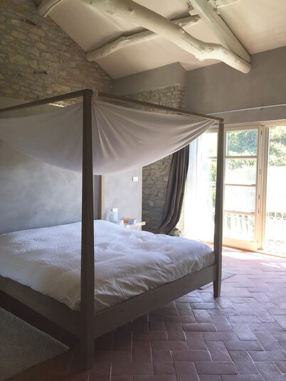 elegant large private farmhouse in the vineyards with new swimmingpool