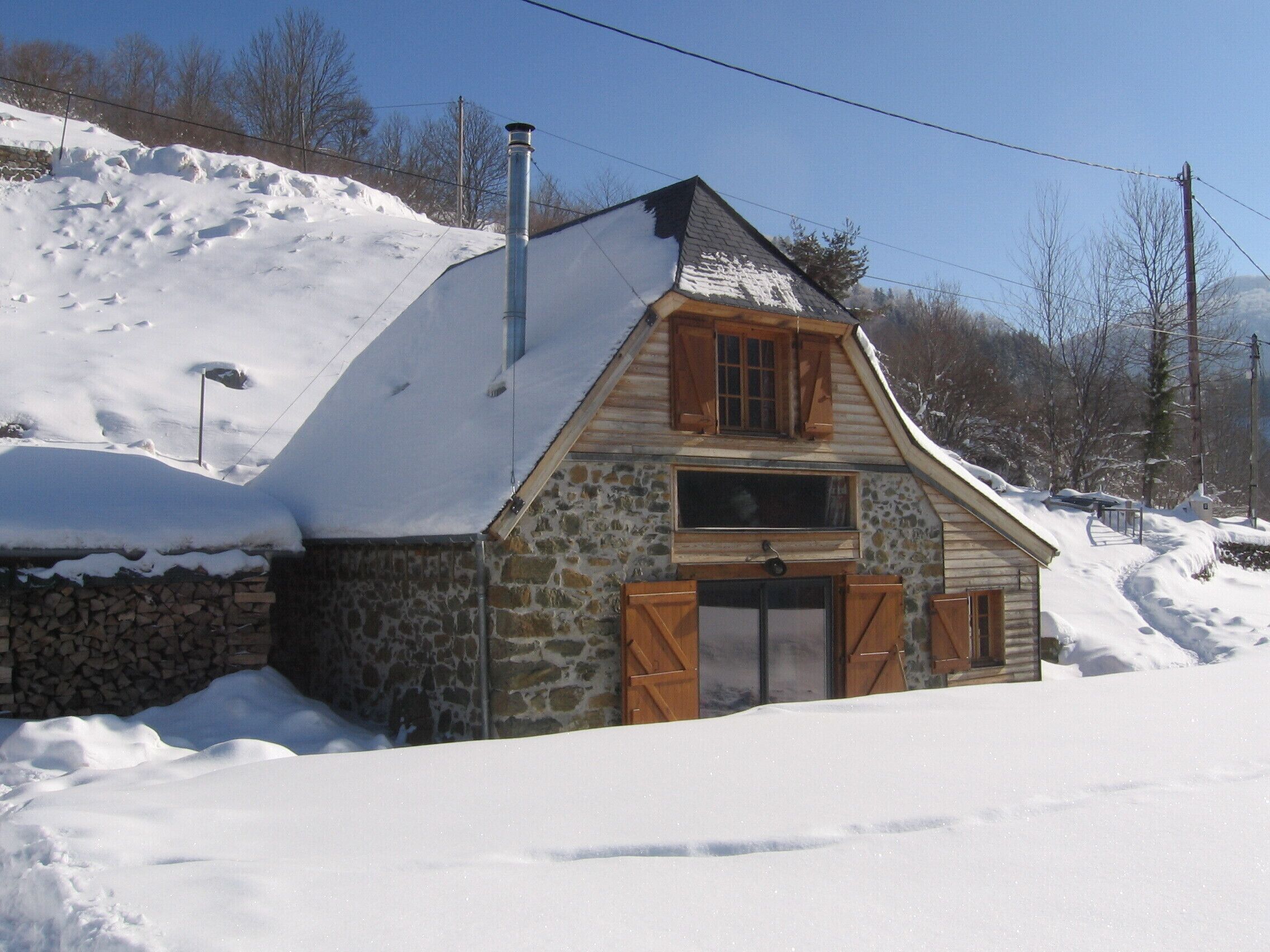 Boutx: Casa de montaña (madera / piedra) - Boutx