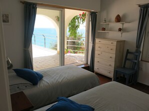 2 bedrooms, soundproofing, iron/ironing board, WiFi