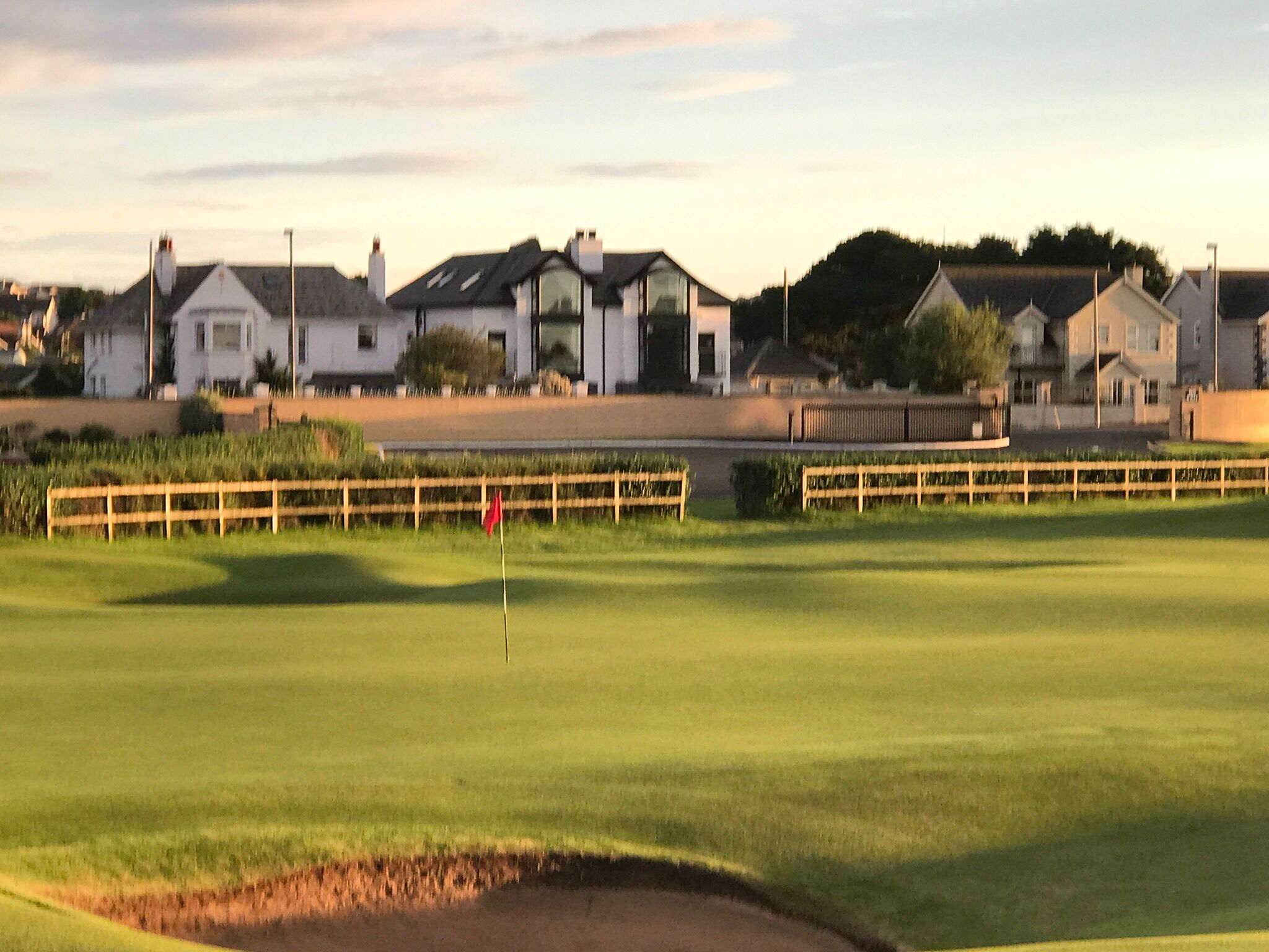Portrush Golf House: Stunning 5 double bed house opposite Royal Portrush GC