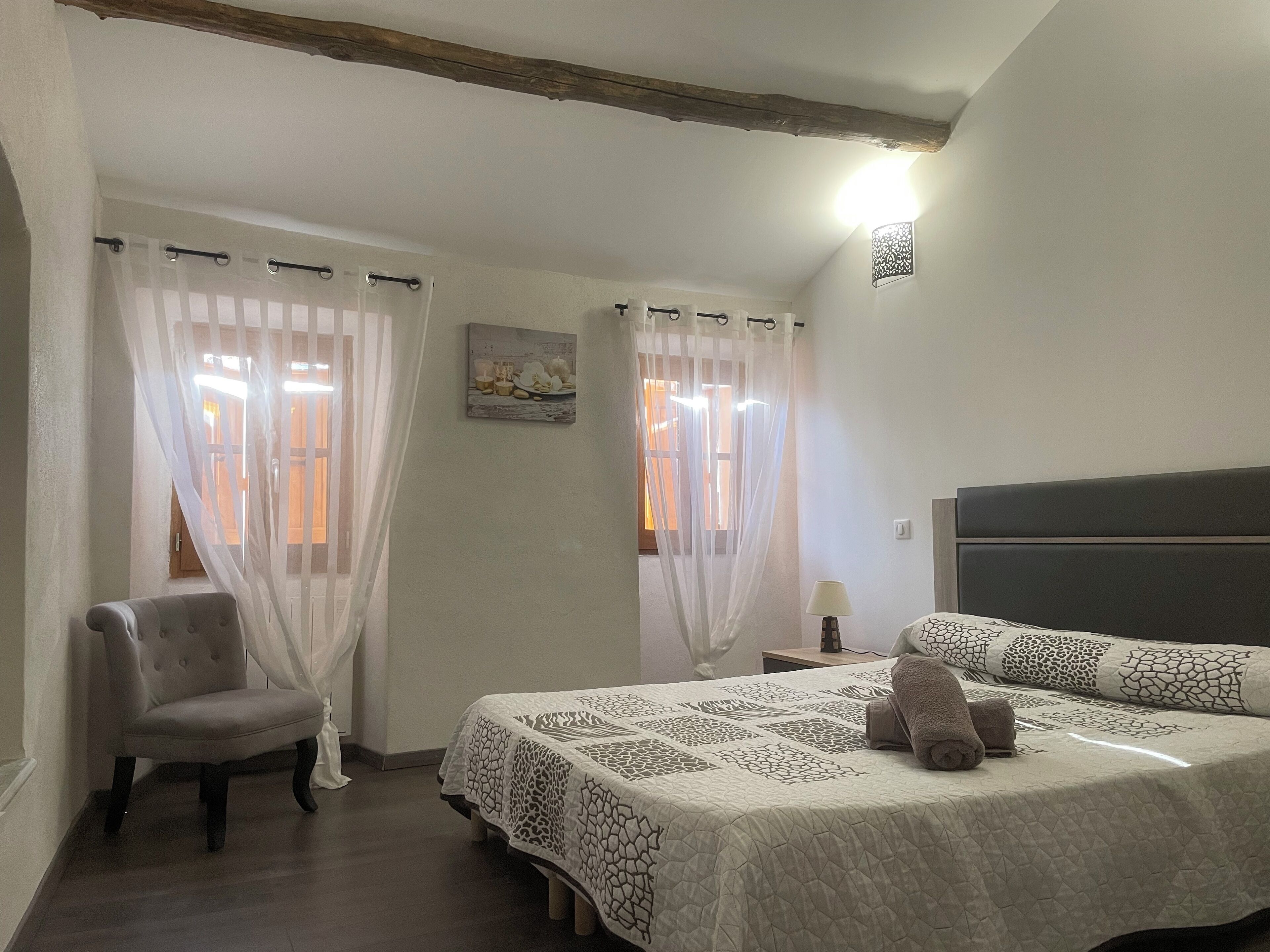 3 bedrooms, iron/ironing board, travel crib, free WiFi