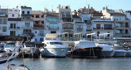 Ca'n Turicano In Porto Petro With Private Pool, Lovely Garden, Wi-Fi. (VT/0184.)