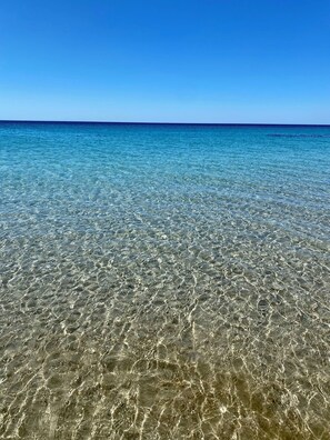 Am Strand, Liegestühle, Strandtücher